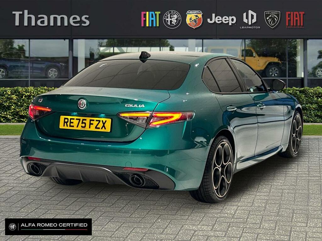 Alfa Romeo Giulia 2 2.0T Intensa Saloon Euro 6 Ss RE75FZX Green #3