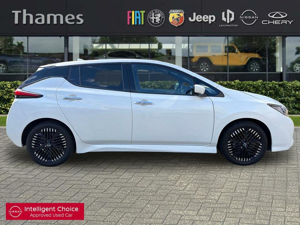 Nissan Leaf 39Kwh N-connecta VN23JYS White #2