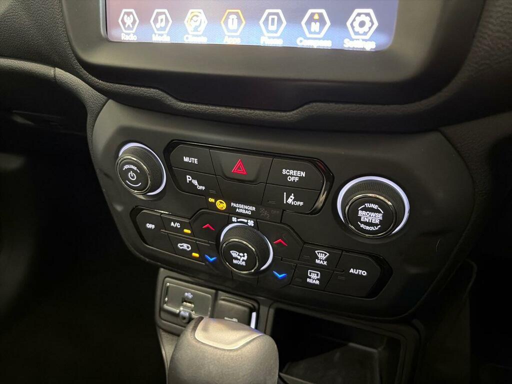 Jeep Renegade Limited Red #16