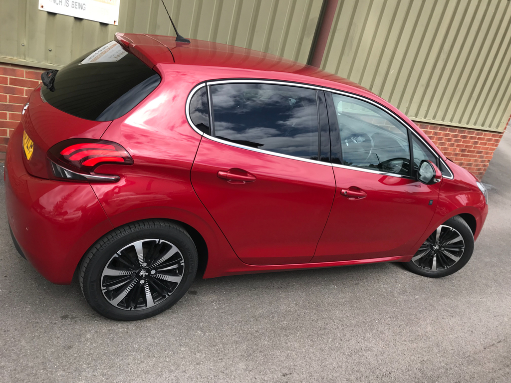 Peugeot 208 1.2 Puretech Tech Edition Hatchback Man RL19VLH  #2