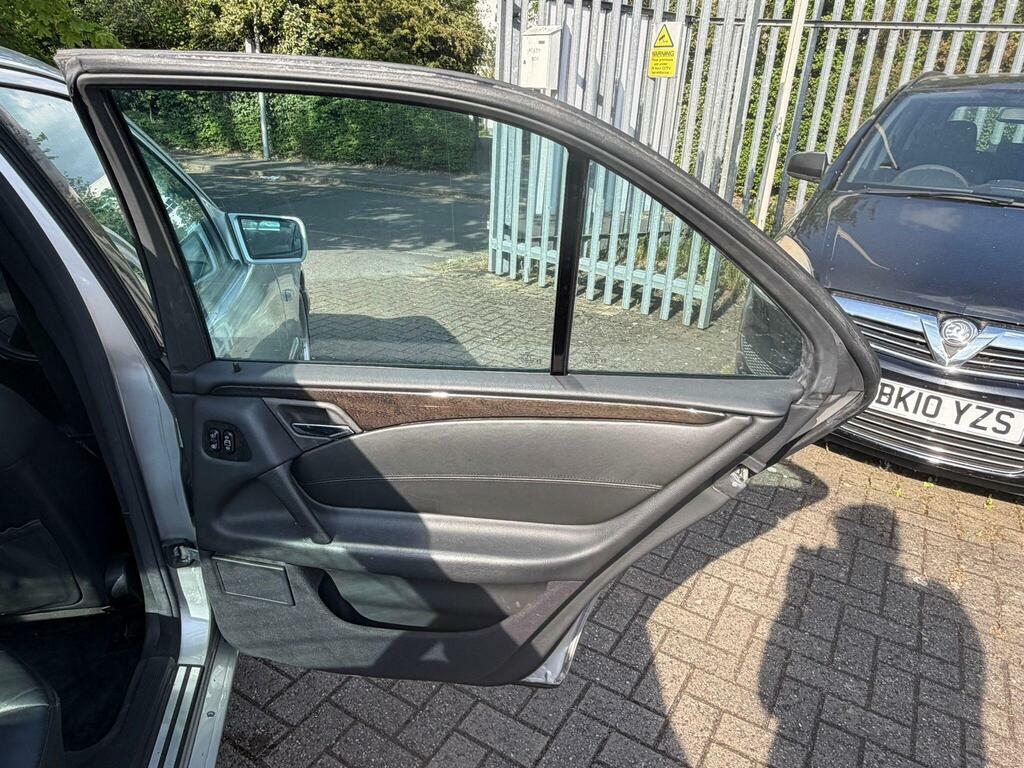 Mercedes-Benz E Class E240 Elegance Saloon Black #16
