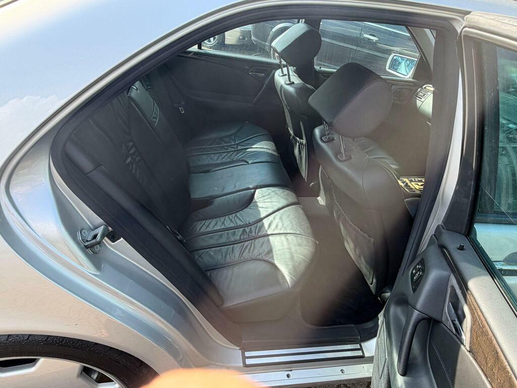 Mercedes-Benz E Class E240 Elegance Saloon Black #18