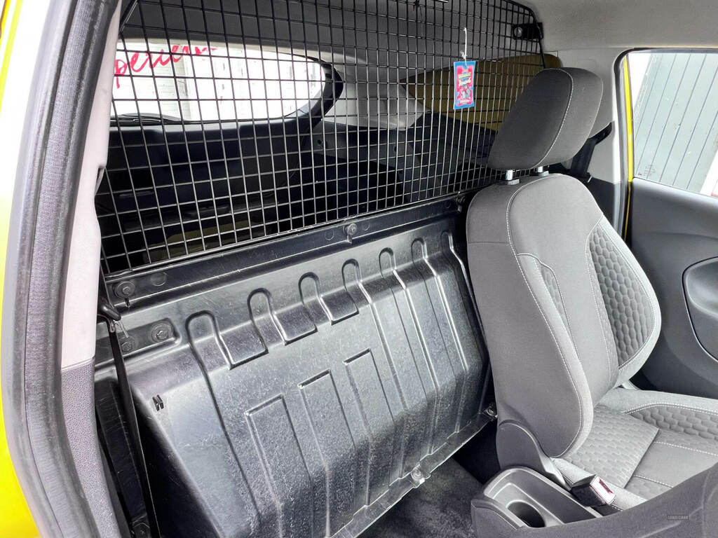 Ford Fiesta Tdci Sport Van YY16ZMU Yellow #6