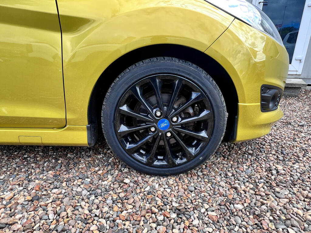 Ford Fiesta Tdci Sport Van YY16ZMU Yellow #5