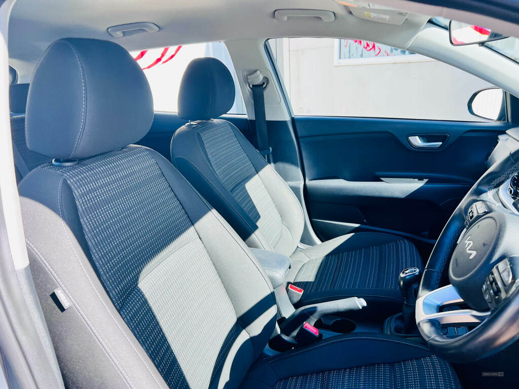 Kia Stonic 1.0T Gdi 99 2 XGZ2984 Grey #5