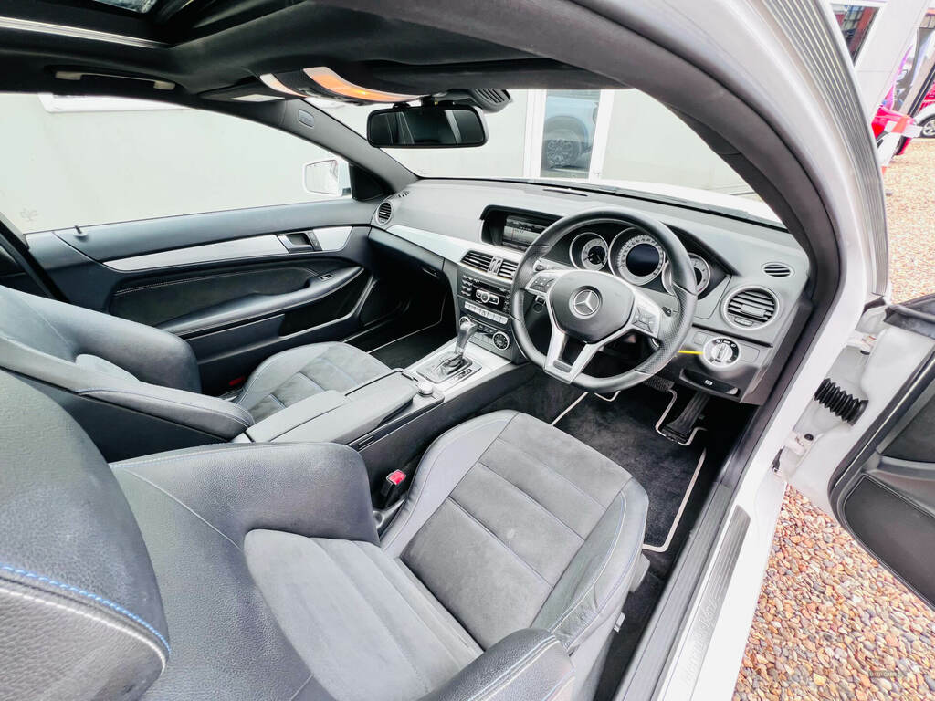 Mercedes-Benz C Class C250 Cdi Amg Sport Edition Premium Plus LT64ZUC White #6