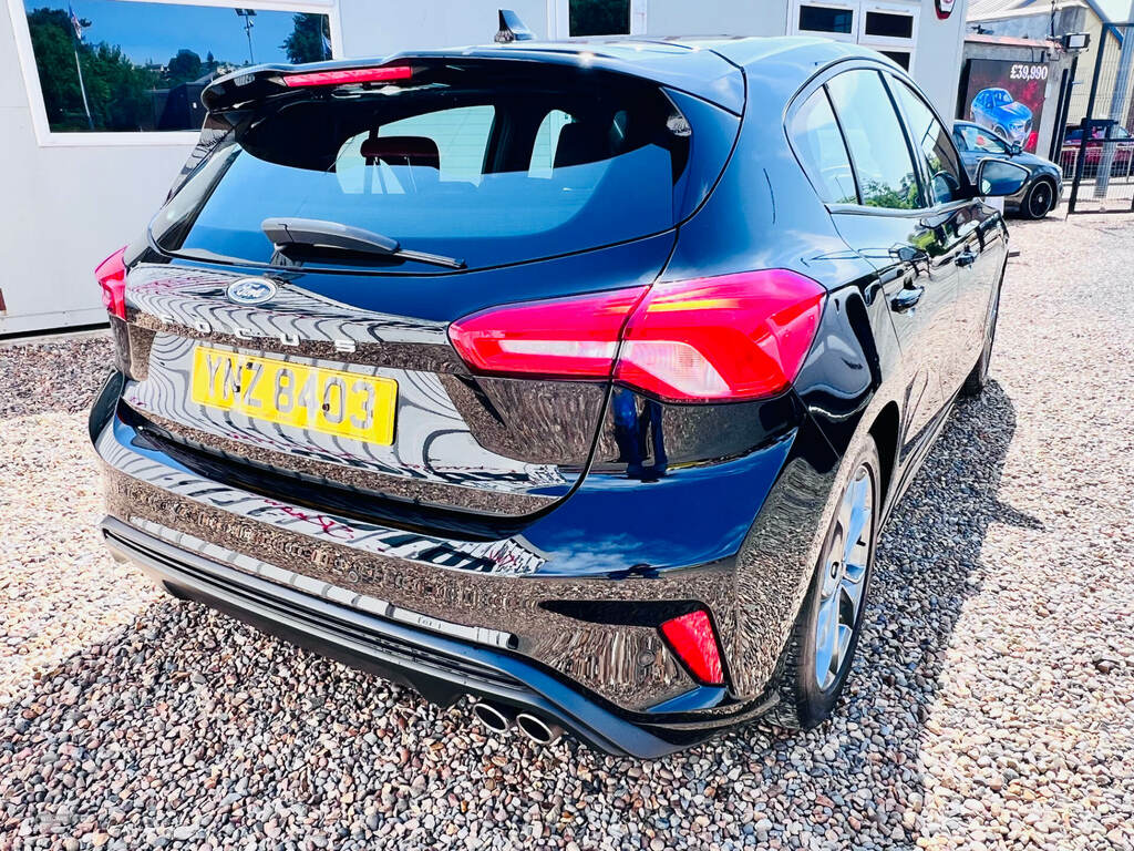 Ford Focus 1.0 Ecoboost 125 St-line Black
