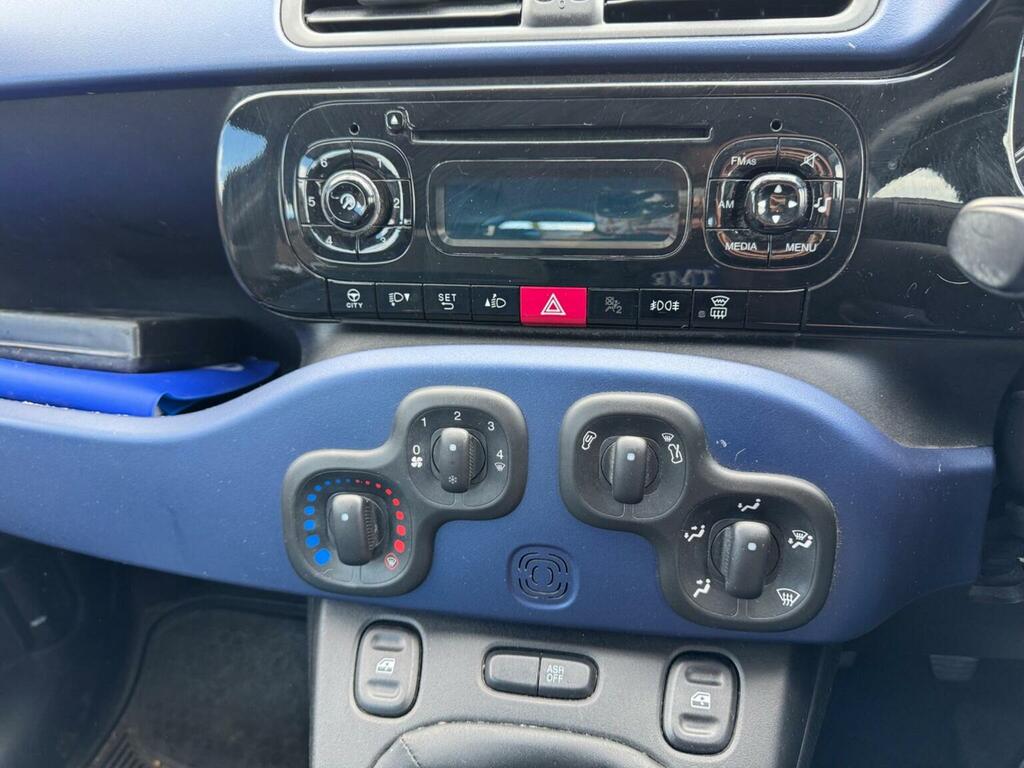 Fiat Panda 1.2 Lounge Euro 6 201515 RX15URL Blue #5
