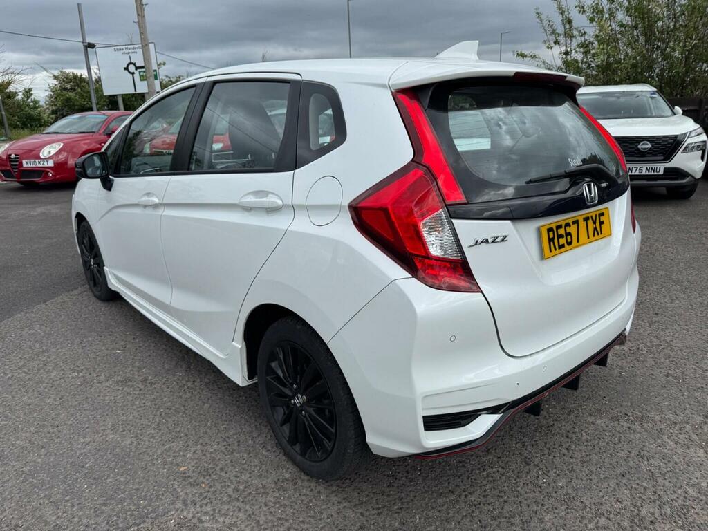 Honda Jazz 1.5 I-vtec Sport Cvt Euro 6 Ss 201867 White #2