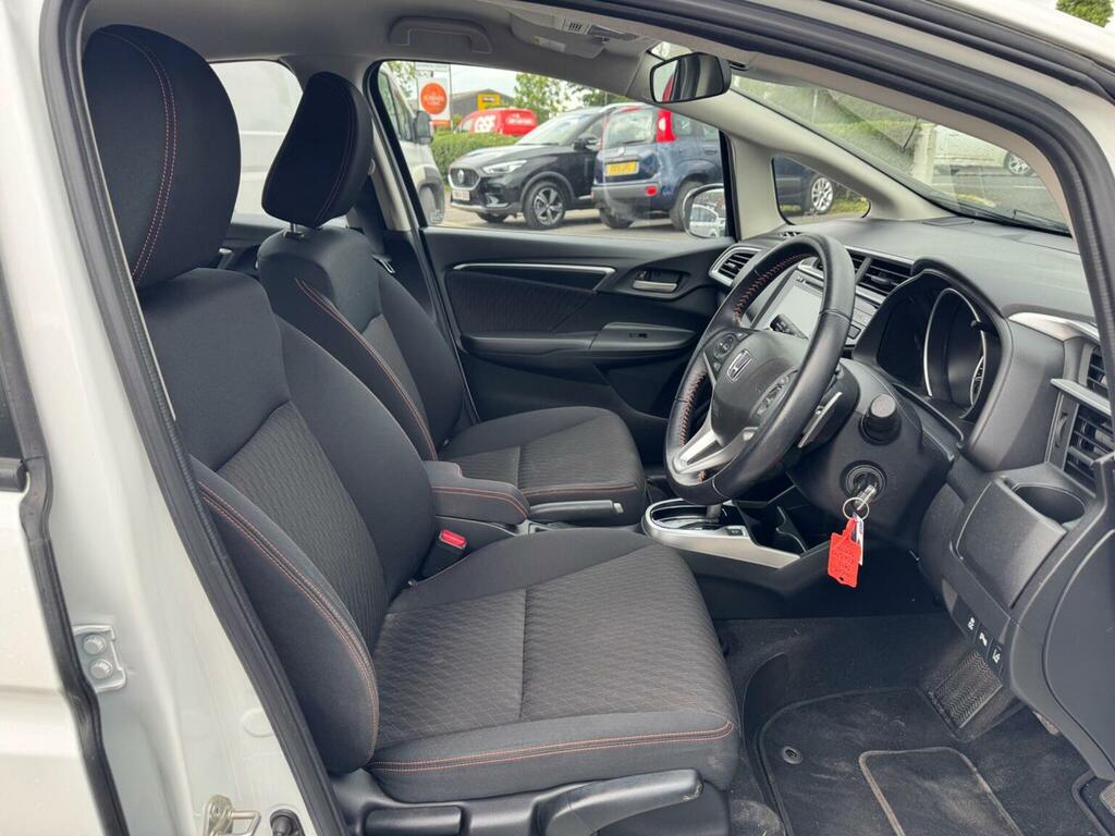 Honda Jazz 1.5 I-vtec Sport Cvt Euro 6 Ss 201867 White #3
