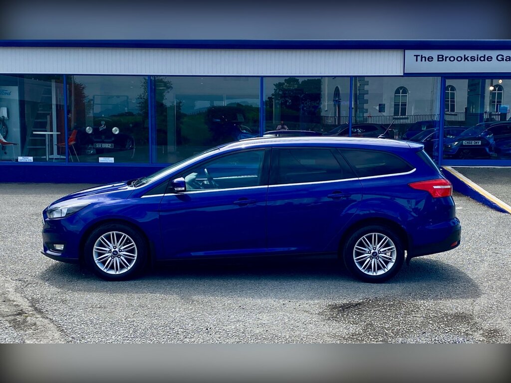 Ford Focus 1.5 Tdci Zetec Edition Estate Eu CX67TVZ Blue #4