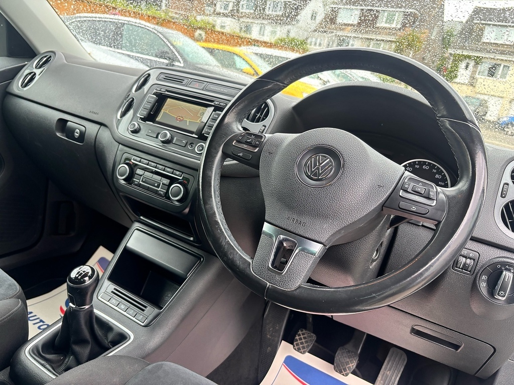 Volkswagen Tiguan 2.0 Tdi Bluemotion Tech Match Suv Manua HJ14SYU White #3