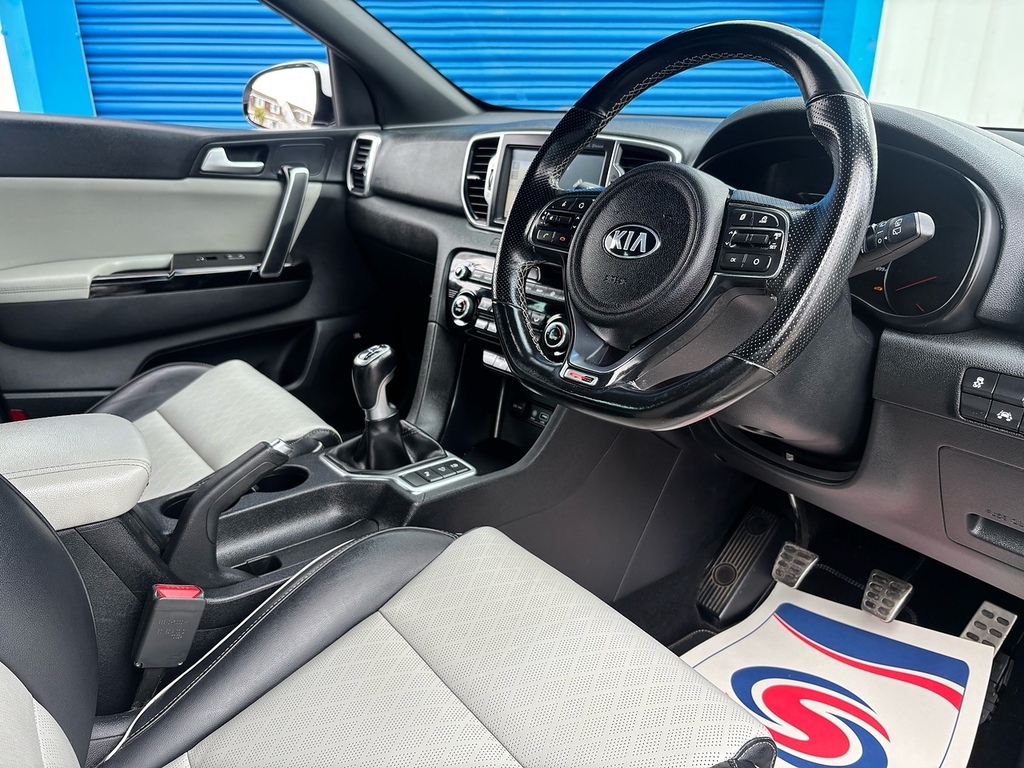 Kia Sportage 1.7 Crdi Gt-line Edition Suv Eur LR67ZHZ White #3