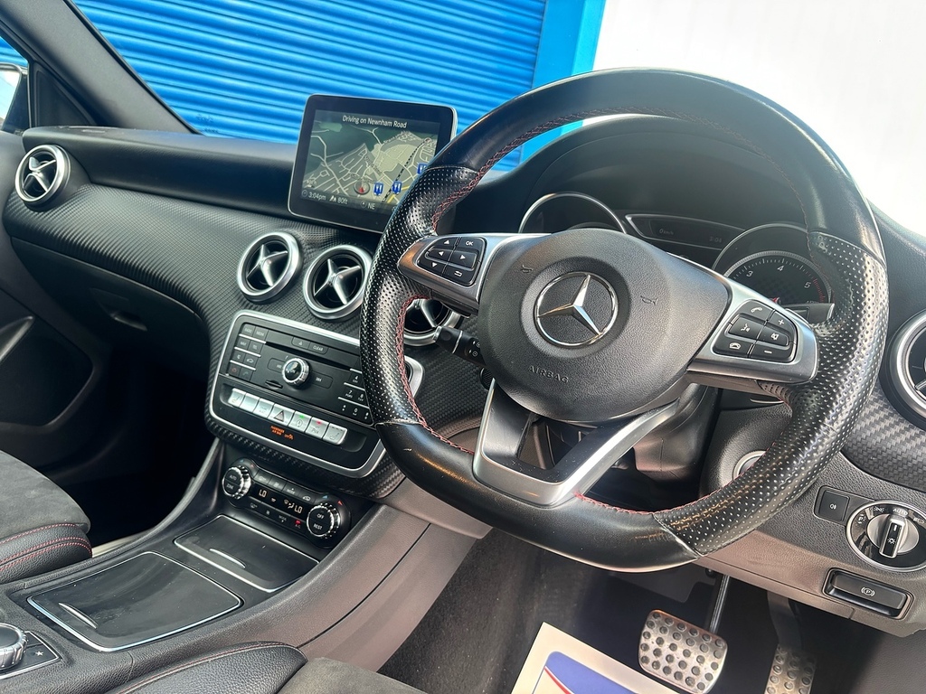 Mercedes-Benz A Class 2.1 A200d Amg Line Executive Hatchback Diese AY05MEG White #2