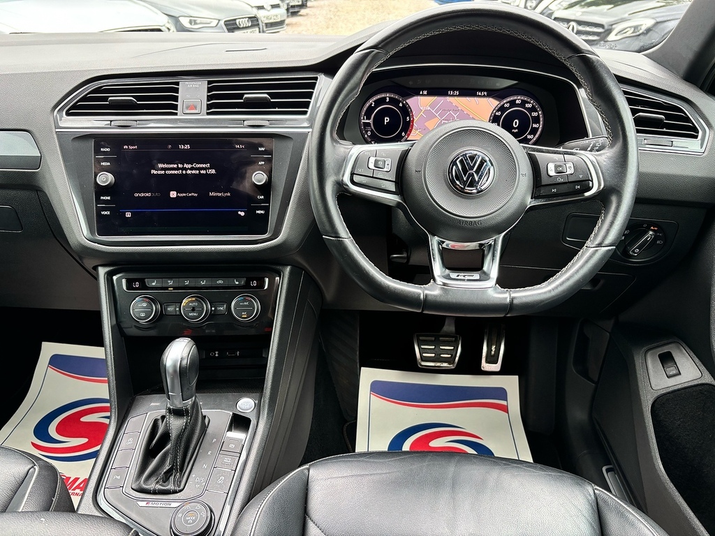 Volkswagen Tiguan 2.0 Tdi R-line Suv Dsg 4Motion Euro 6 PK67WGO Black #6