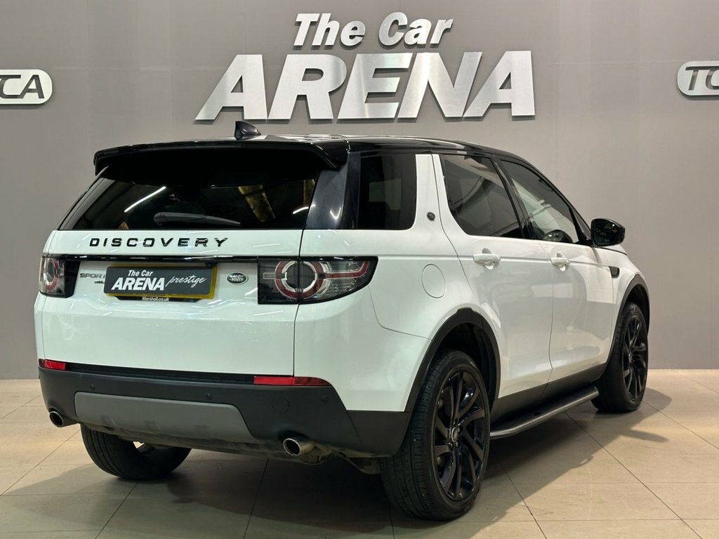 Land Rover Discovery Sport 2L Hse Black FN67WNM White #3