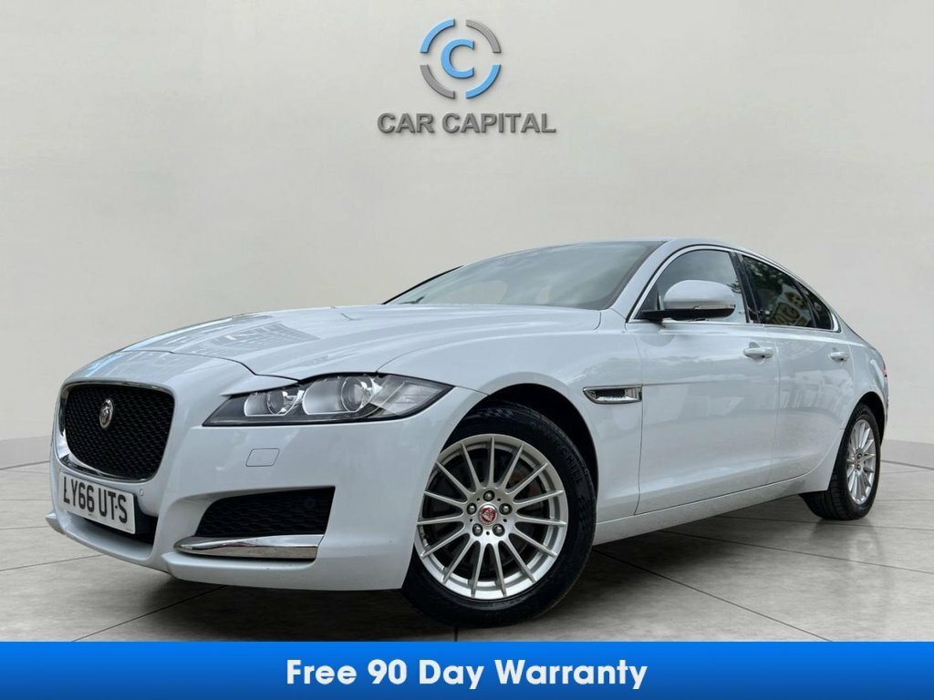 Jaguar XF 2L Prestige White