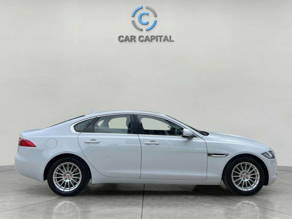 Jaguar XF 2L Prestige White #4