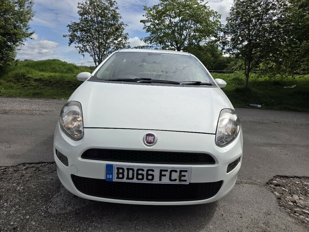 Fiat Punto 1.2 Punto 5-Door 1.2 8V 69Hp Pop BD66FCE White #2