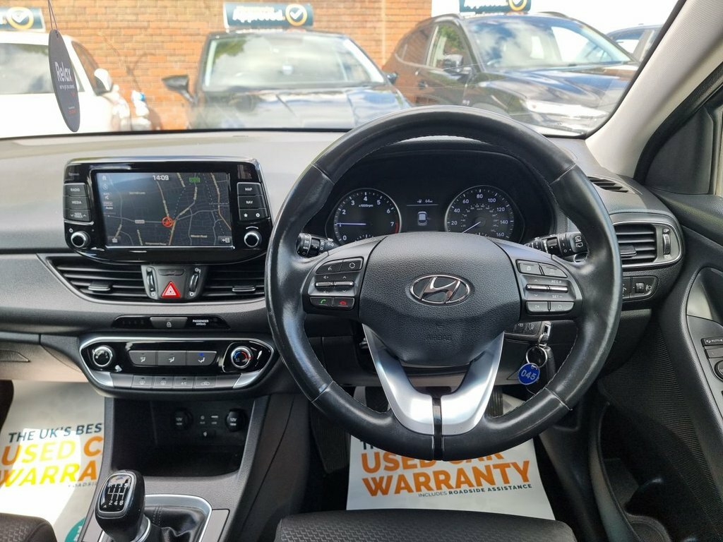 Hyundai I30 1L Se Nav EO68XGY Black #5