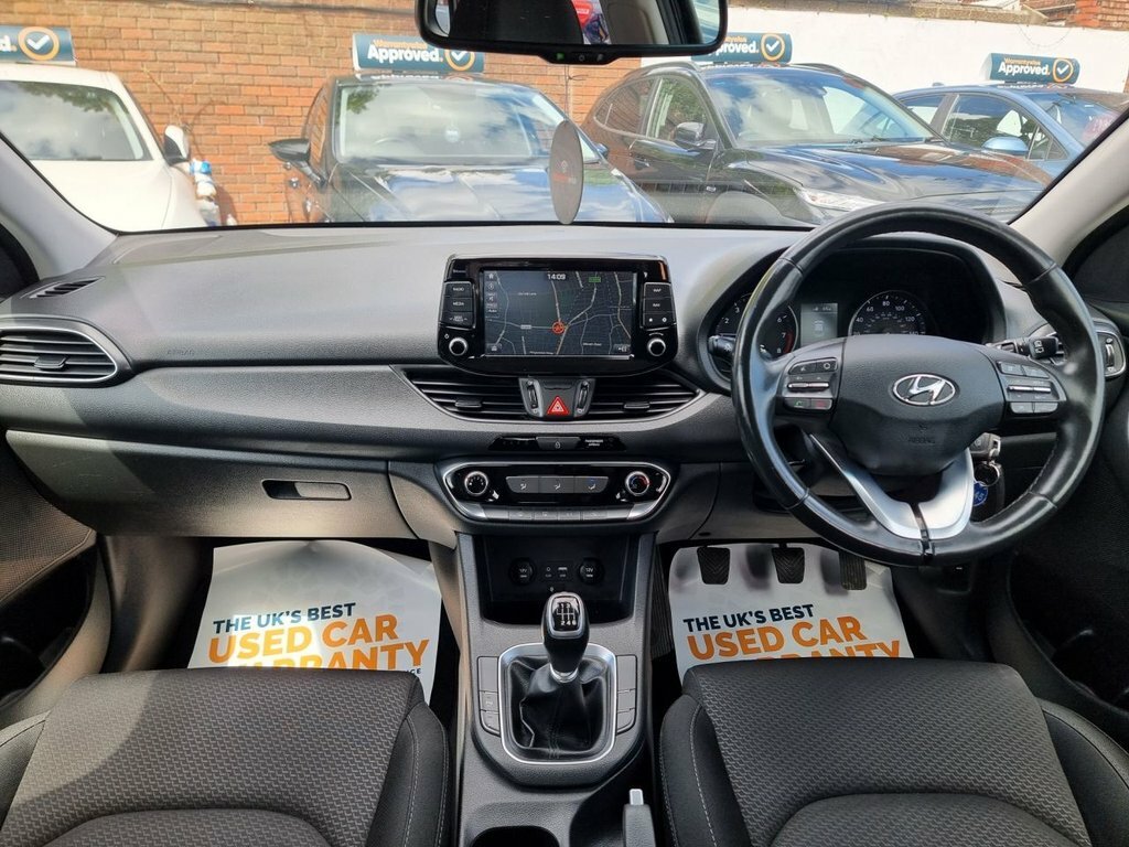 Hyundai I30 1L Se Nav EO68XGY Black #4