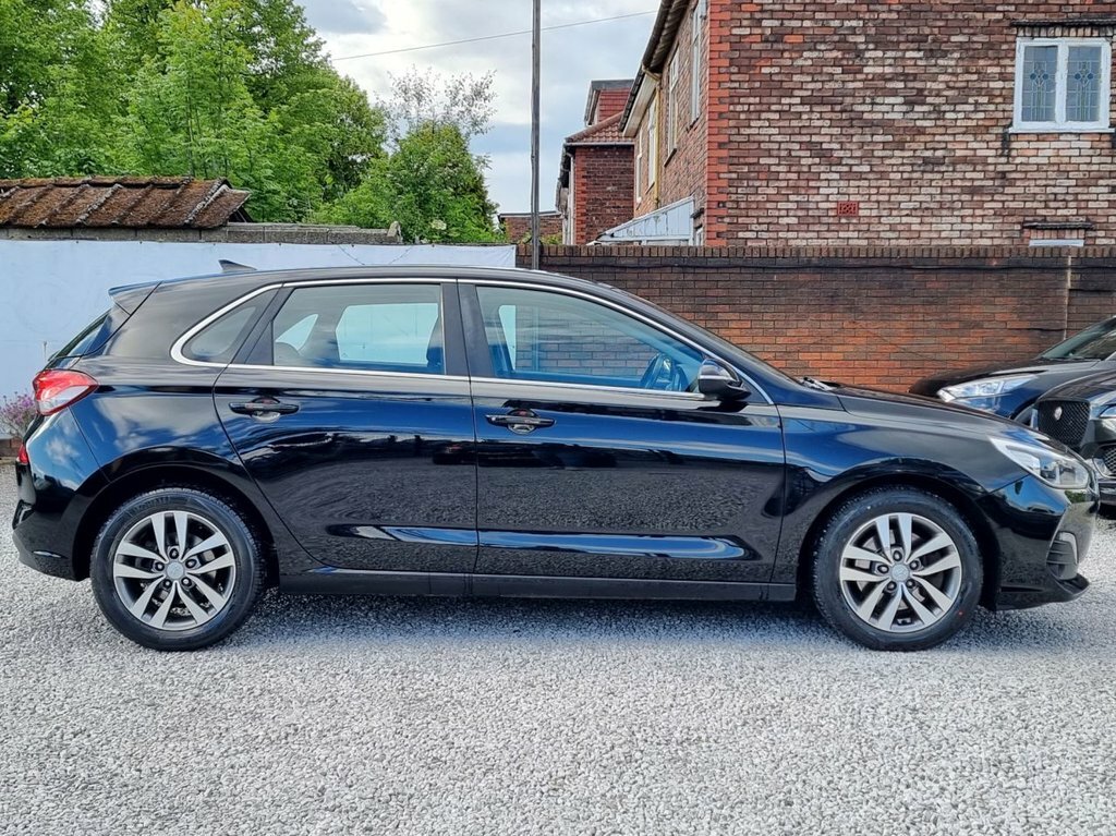 Hyundai I30 1L Se Nav EO68XGY Black #3