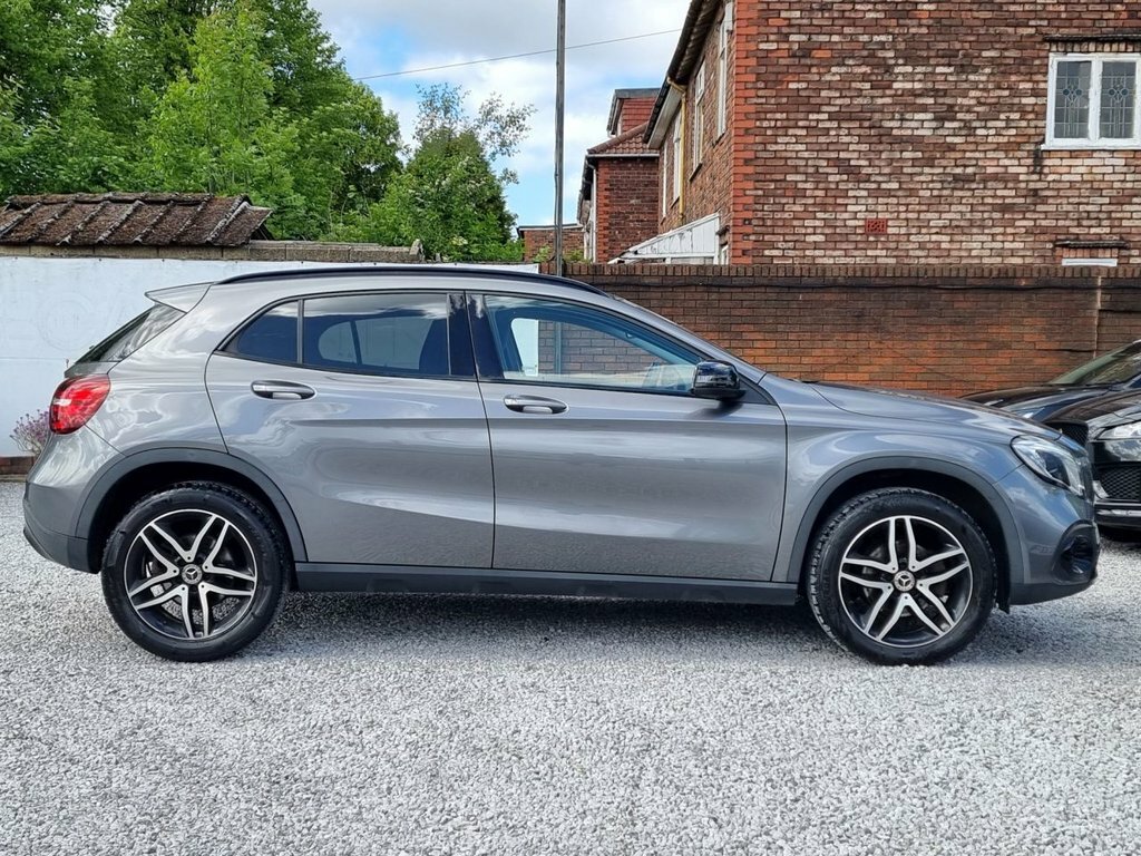 Mercedes-Benz GLA Class 1.6L Urban Edition LY68LLJ Grey #3