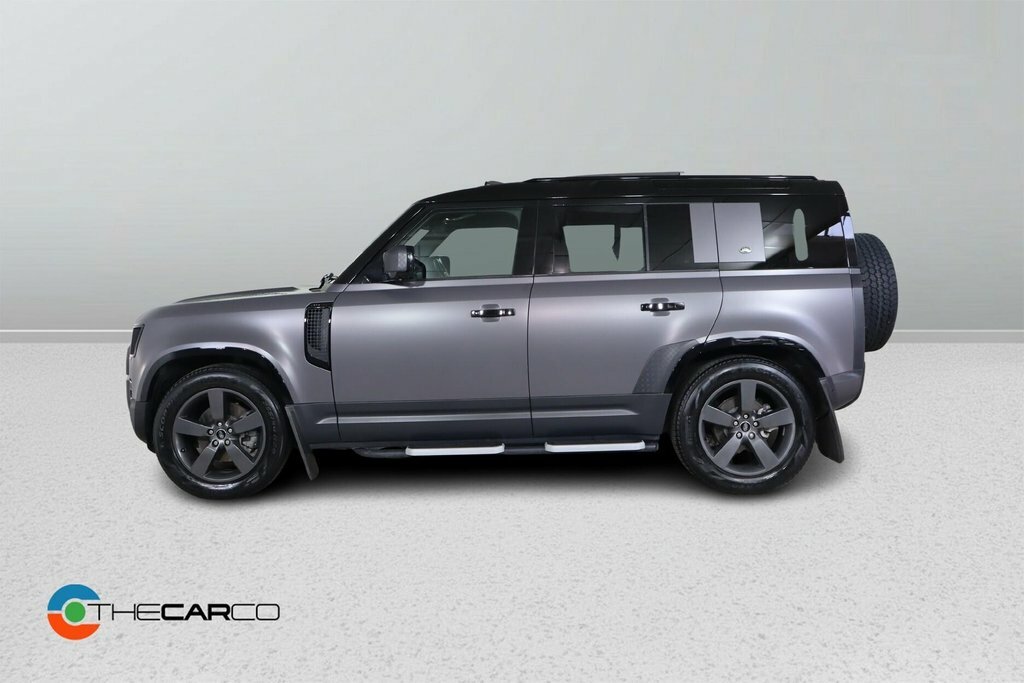 Land Rover Defender 110 2L Hse Black #5