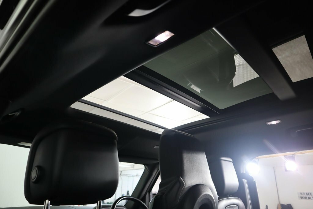 Land Rover Defender 110 2L Hse Black #6