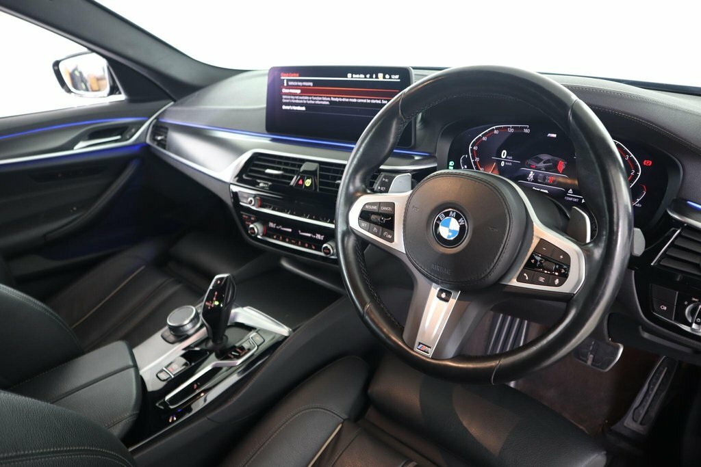 BMW 5 Series 3L M Sport YE71JWN Black #2
