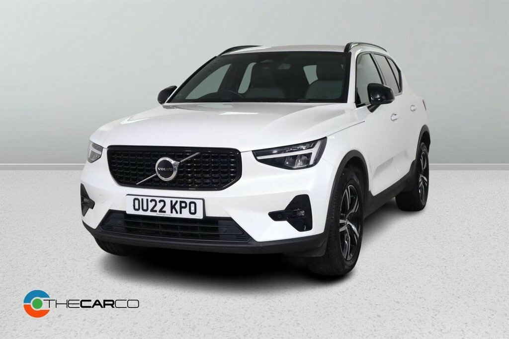 Volvo XC40 2L Plus Dark OU22KPO White #4