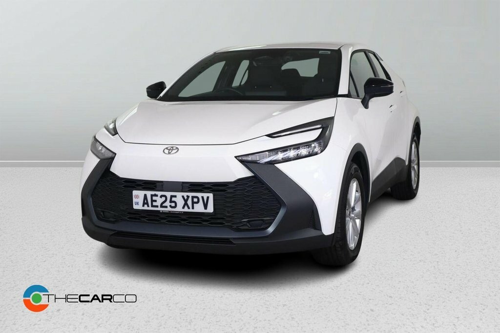 Toyota C-Hr 1.8L Icon AE25XPV White #4