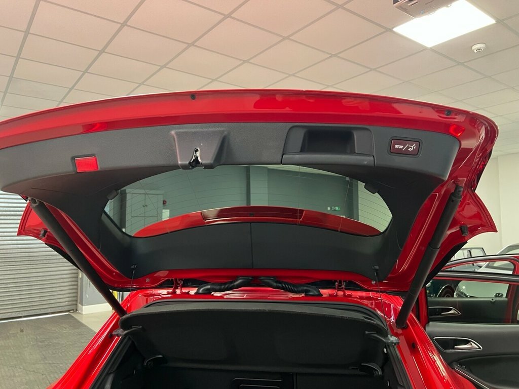 Mercedes-Benz GLA Class Suv Red