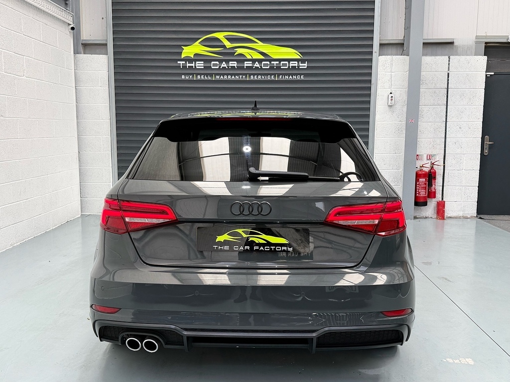 Audi A3 1.5 Tfsi Cod 35 Black Edition Sportback GM19ZZY Grey #6