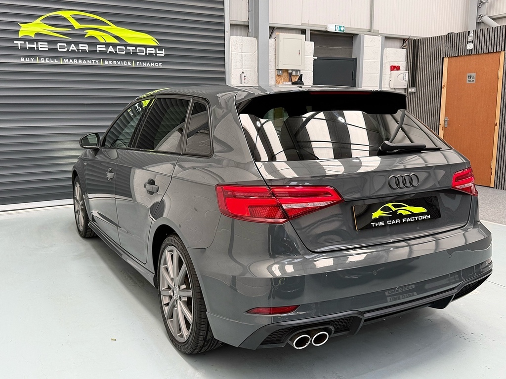 Audi A3 1.5 Tfsi Cod 35 Black Edition Sportback GM19ZZY Grey #5