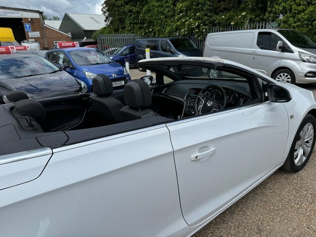 Vauxhall Cascada Elite Cdti 2015 65 White #31