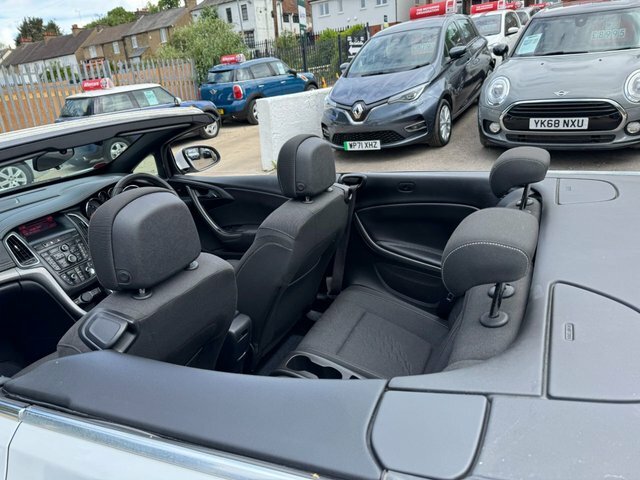 Vauxhall Cascada Elite Cdti 2015 65 White #30