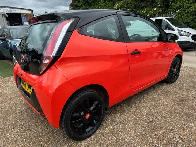 Toyota Aygo 1.0 Vvt-i X-cite Hatchback Euro MM64LRE Orange #2