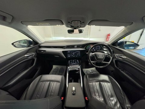 Audi E-tron 2021 71 E-tron LS71PXL Blue #3