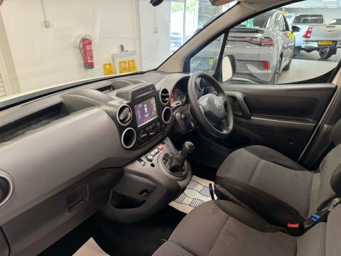 Citroen Berlingo 2018 18 1.6 MC18GHO White #3