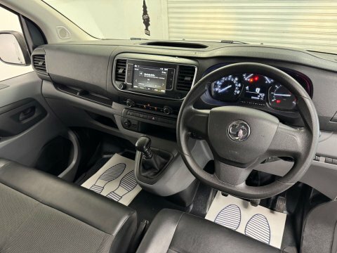 Vauxhall Vivaro 2020 20 2.0 DV20NWT White #3