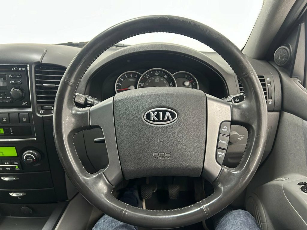 Kia Sorento Titan Silver #16