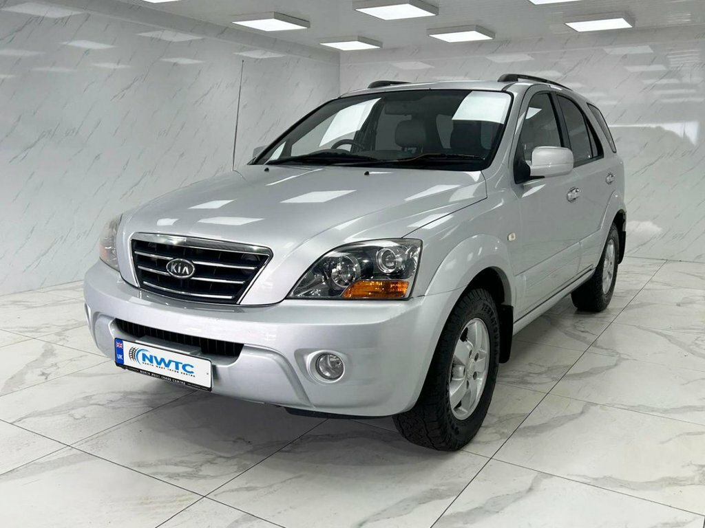 Kia Sorento Titan Silver #4