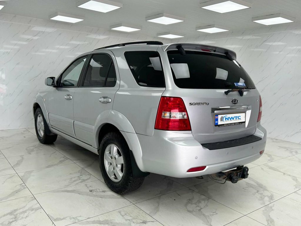 Kia Sorento Titan Silver #6
