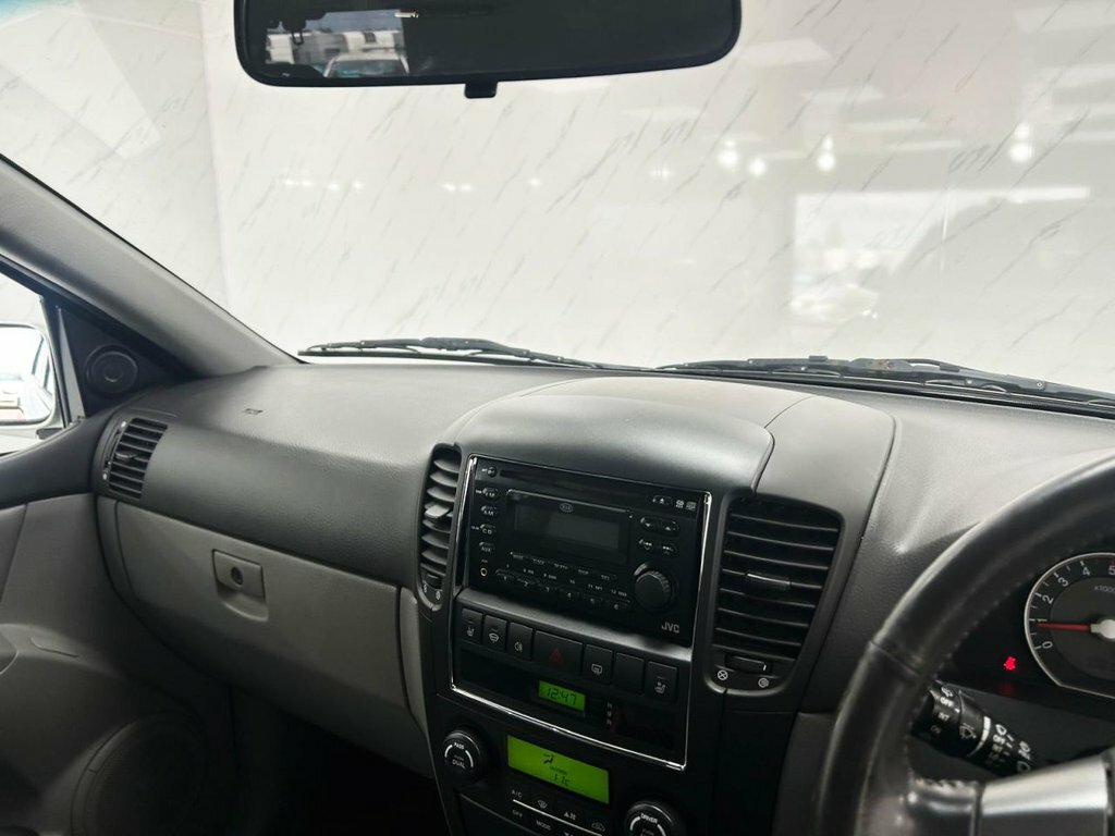 Kia Sorento Titan Silver #14