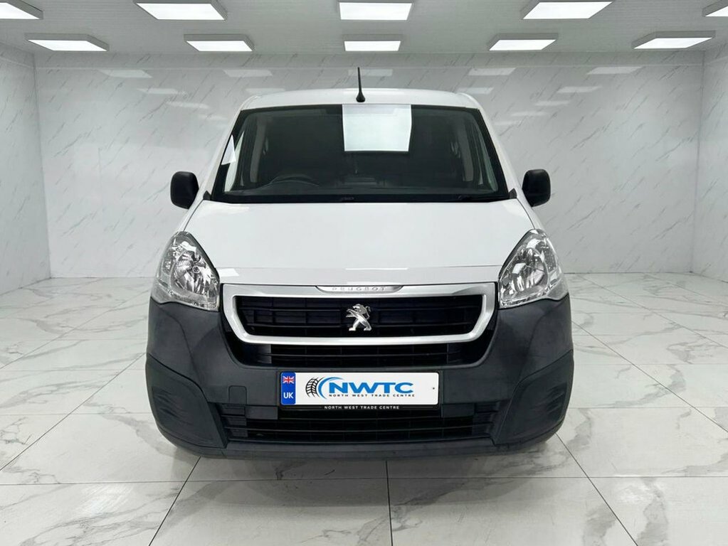 Peugeot Partner 1.6L Professional MC18JYG White #3