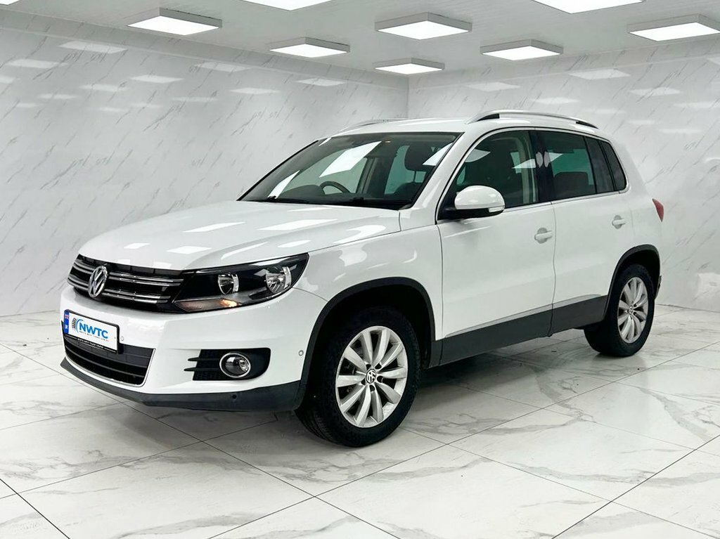 Volkswagen Tiguan 2L Match YR64AKN White #5