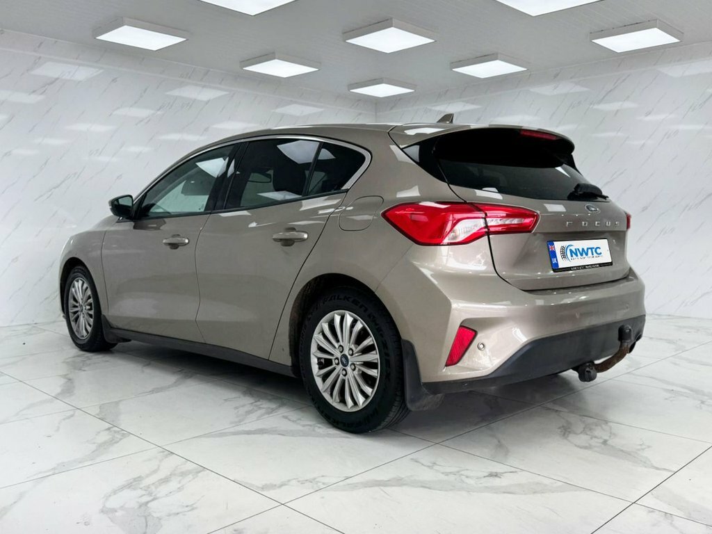 Ford Focus 1L Titanium NK68ORW Silver #6