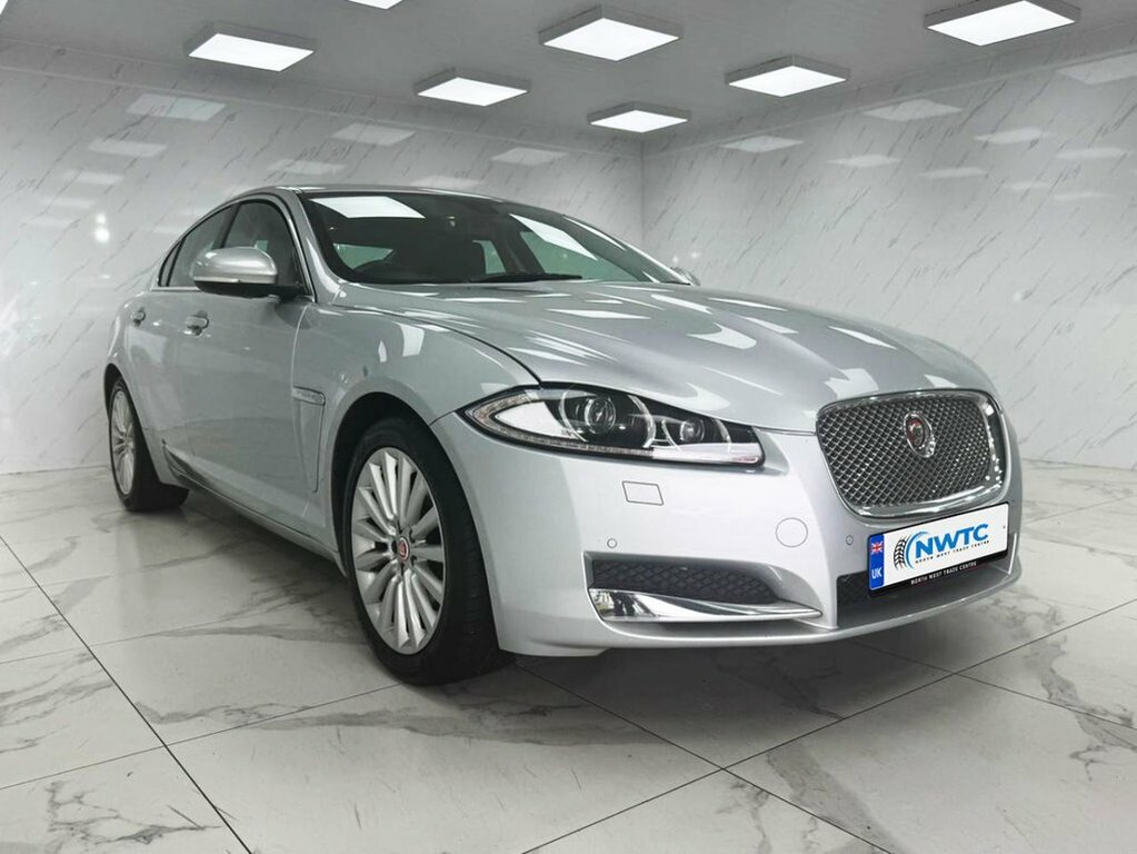 Jaguar XF 2.2L Luxury AO65BKY Silver #2