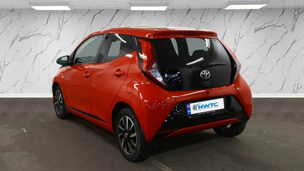 Toyota Aygo 1L X-trend LM71XSW Red #3
